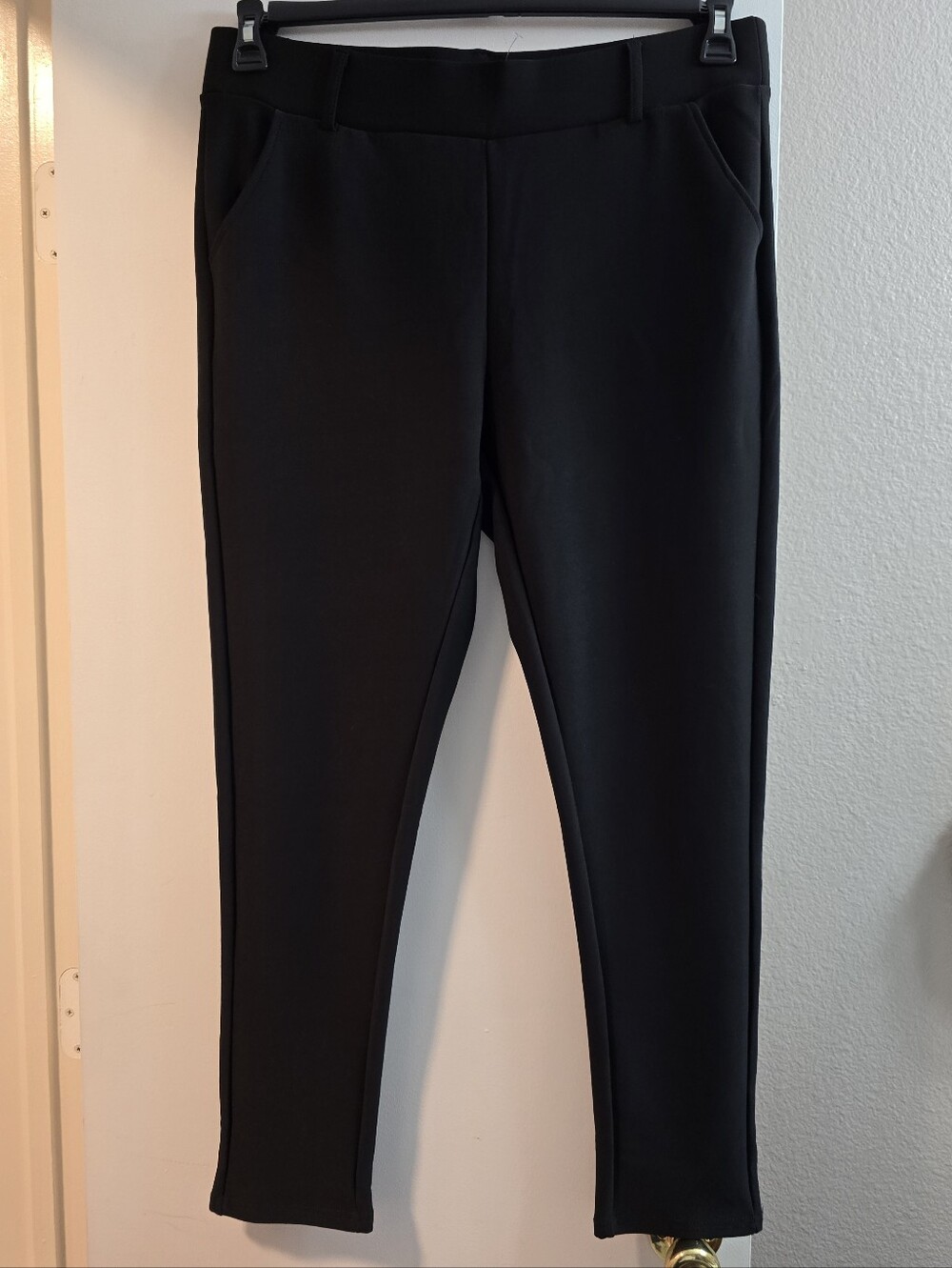 38 MAZE Collection Black Stretch Ponte/Scuba Skinny Pants